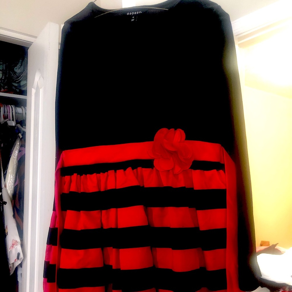 Red & Black Gorgeous Dress!
